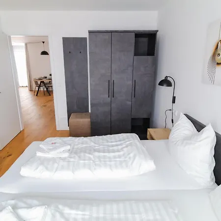 Helios Berlin Apartments Room photo